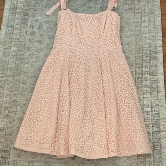 Gal Meets Glam Dress - Picture 2 of 7